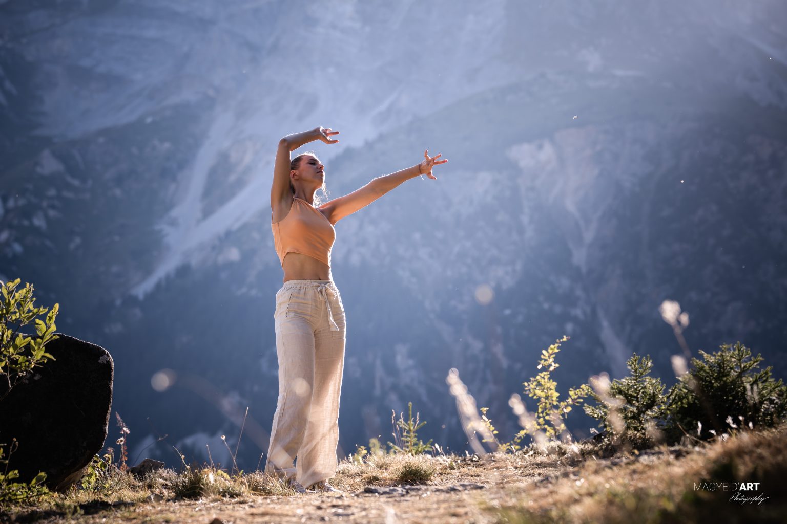 Aurore-Vantale-Pralo-Shooting-Magye-d-art-photographe-vidaste.jpg